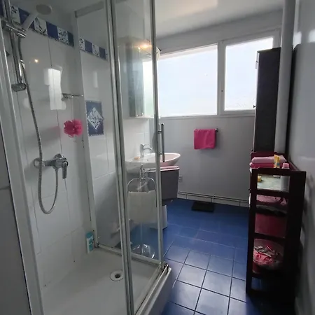 Cosy Centre Au Pied Du Metro Homestay szállás *